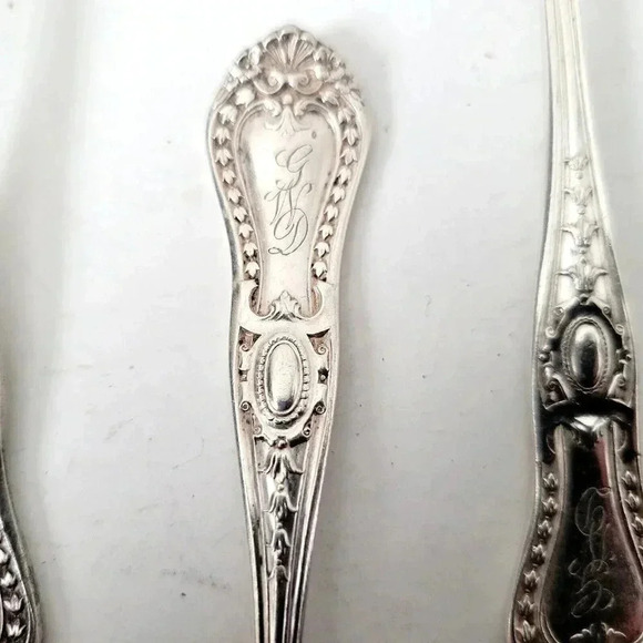 E.H.H. Smith Silver Co Marie Antoinette Silverplate Set of 40 1900's Mon… - Picture 2 of 10